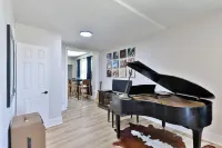 Baby Grand Bungalow in the Historic Downtown SoDa District
