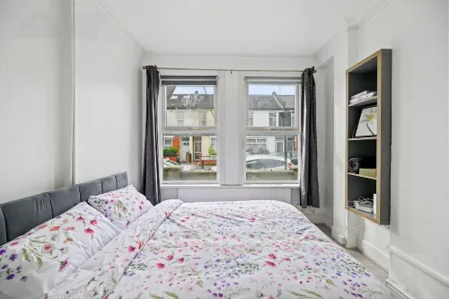 Cosy Tottenham Apartment Sleeps 4