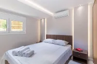 Seashore Stream Suites - parking