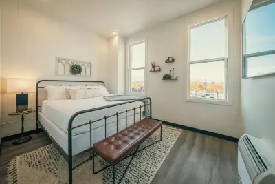 Sleeps 7 ~ Near Ice Rink ~ Netflix ~ Triple Bunk Hotel dekat Logan Utah Temple