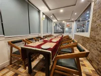 Hotel Rajpur Heights - servizio colazione