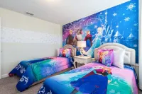 Family Friendly 5 Bed Spa Pool Home in Champions Gate