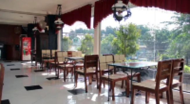 Hotel New Idola