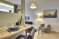 D&A Center Apartments with Free Parking