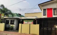 RedDoorz Syariah @ Sunan Bonang Magelang Hotels near Jalan alternatif Nepal Van Java