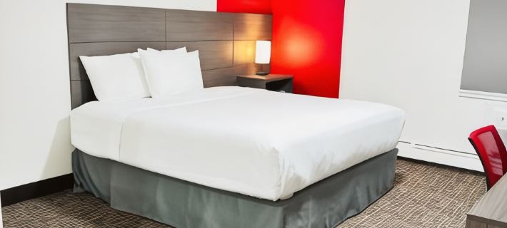 Ramada by Wyndham Dawson Creek Hotels in Peace River
