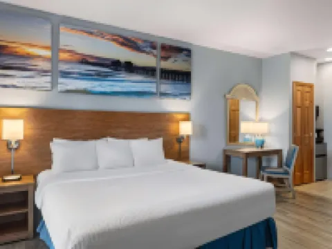 Days Inn by Wyndham Kill Devil Hills Oceanfront - Wilbur Hotels in Kill Devil Hills