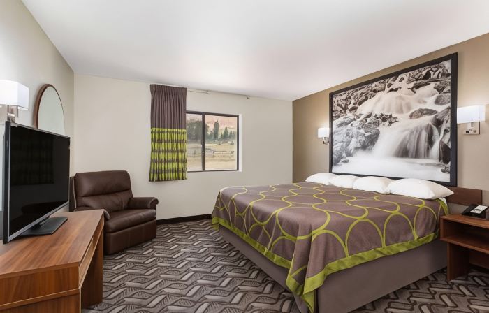 Super 8 by Wyndham Dubois