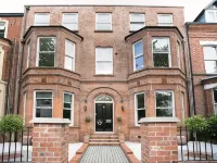 Queens Quarter Apartments Hotels near Crumlin Road Gaol Visitor Attraction and Conference Centre