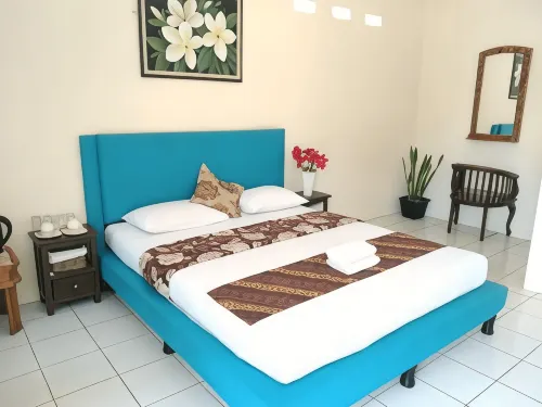 Putri Duyung Guest House Hotels in Karangpandan