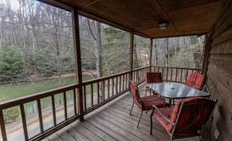 Springmaid Mountain Retreat & Stables