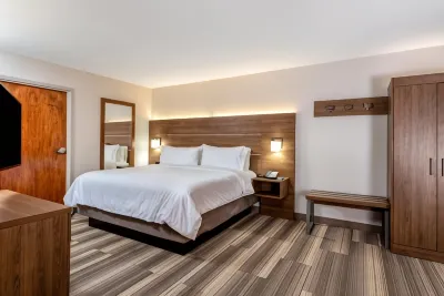 Holiday Inn Express Chapel Hill Hotels near North Carolina Botanical Garden
