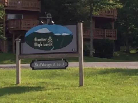 Four Seasons Luxury Mountain Retreat Next to Hiking Trails