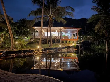 รูปภาพของซันไชน์ ออน เดอะ ร็อค