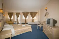 Royal Park Hotel - All Inclusive فنادق في إلينايت