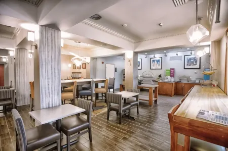 Hampton Inn Marion Отели в г. Марион