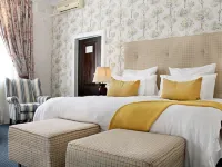 Silver Oaks Boutique Hotel Hotels near Berea