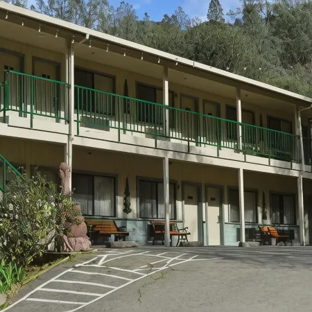 Yosemite Cedar Lodge