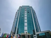 Miraflores Colon Hotel Hotels near Larcomar