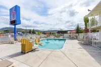 Motel 6 Klamath Falls, or - Pools