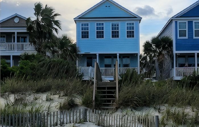 5 Bedroom & 5 Bath Beachfront House w/ Private Pool, Hot Tub & Beach Boardwalk!