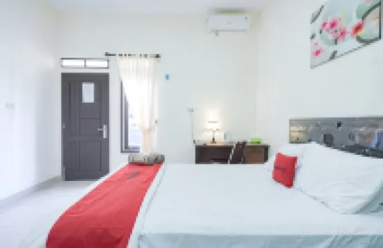 紅多茲飯店@楠榜烏里普蘇莫哈喬街