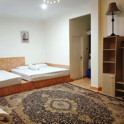 De'Kebon Villa Rancamaya Hotel dekat Bukit Cisadon