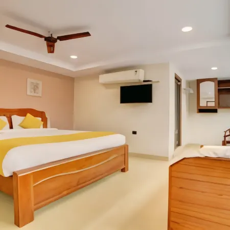 Hotel Padmini Elite