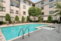 Hyatt House Dallas Uptown - Rooftop Pools