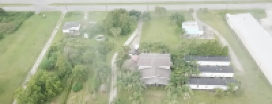 KINGFISH LODGE - PRIVATE MAINTAINED 3 BEDROOM 2 BATHROOM PRIVATE RENTAL