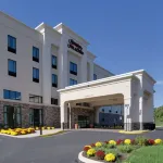 Hampton Inn & Suites Philadelphia/Bensalem Các khách sạn ở Bensalem