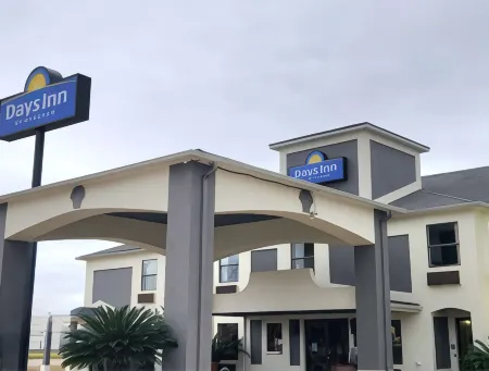 Days Inn by Wyndham Lafayette Scott Отели в г. Скотт