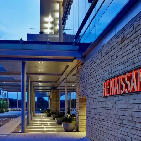 Renaissance Dallas at Plano Legacy West Hotel Отели рядом с достопримечательностью «TUMI Store - Legacy West»