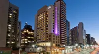Qoya Hotel Curitiba, Curio Collection by Hilton Hotels near R. XV de Novembro - Matriz