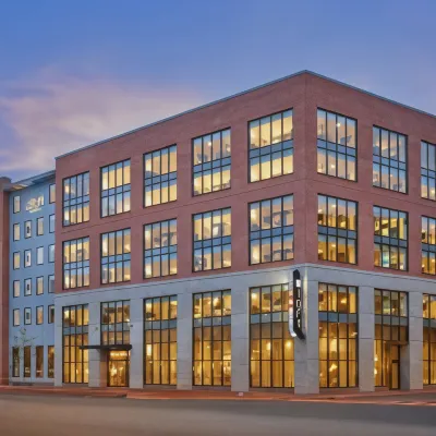 Aloft Portland Downtown Waterfront ME Hotel a 