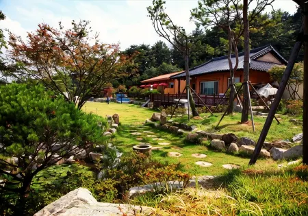 Jangseong Suyang Howon Pension Отели в г. Чансон
