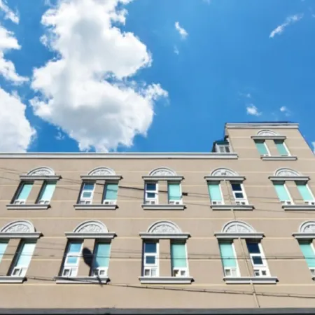 Inje (Won-Tong) Shilla Motel Отели рядом с достопримечательностью «Собор Индже»