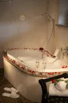 ホテルヴァインステューべ オクセン - バスタブ