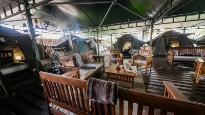 Tree Top Village Urban Glamping Hotel a 