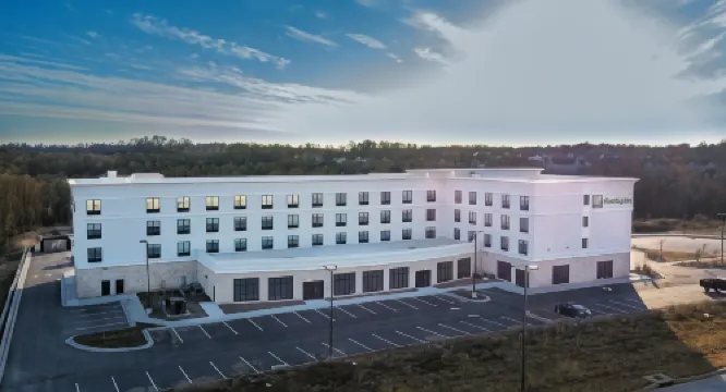 ホリデイ イン カンザスシティ - ノースイースト by IHG チョートー・タウンシップのホテル