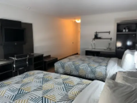 Hawthorn Extended Stay by Wyndham Hobbs