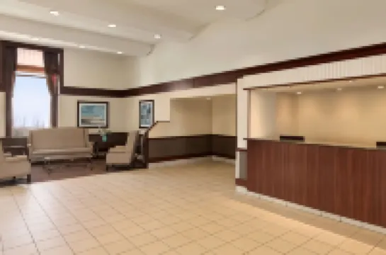 Travelodge by Wyndham Edmonton South