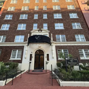 埃爾登豪華套房飯店 美國聯邦調查局總部附近的飯店