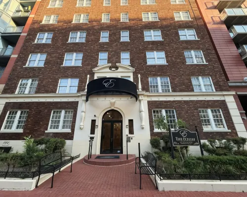 The Eldon Luxury Suites Hotels near Shaw