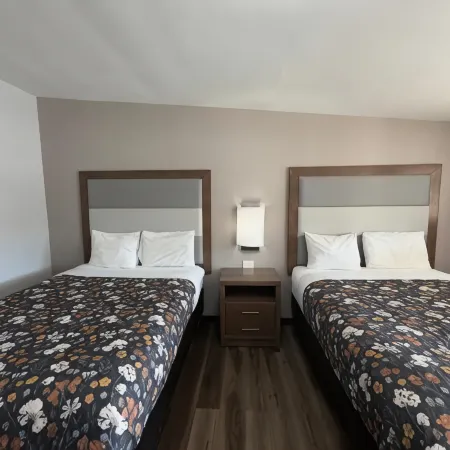 American Inn & Suites