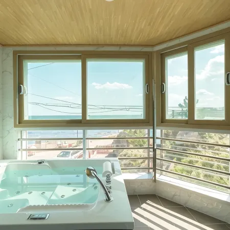Pohang Beach63 Spa Pension