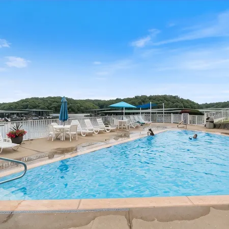 Lakeview Condo, Pools, Patio With Grill, Near PB2 Launch