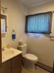 LAKE VIEW!!! Amazing sunsets! Charming 2-bedroom house in beautiful Conneaut. - Homestays