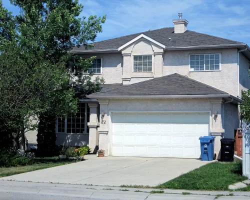 Brother Li Homestay Hotels in Calgary