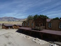 Cabin 5 at the Almo Inn Near City of Rocks/Castle Rocks Parks in Idaho Hotels in Almo